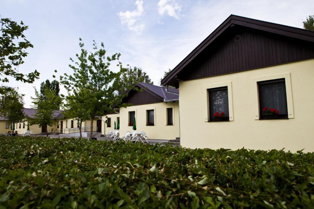 Balaton Eldorado Camping Hotell Badacsonytördemic Eksteriør bilde